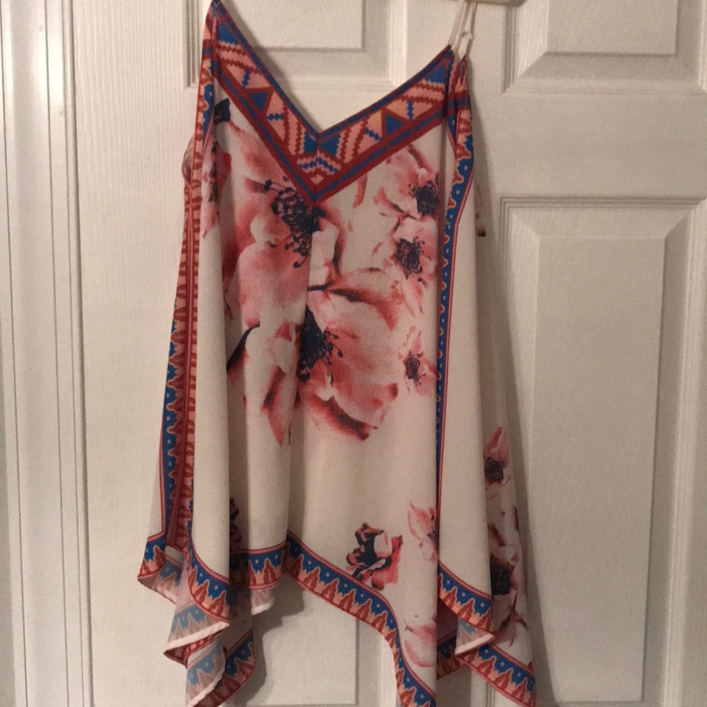 Flowy tank